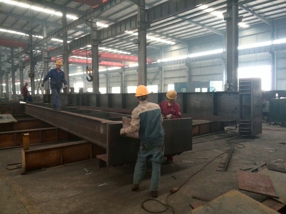 武漢市青山區(qū)重型鋼結(jié)構(gòu)加工廠生產(chǎn)基地 五金加工的專(zhuān)業(yè)與創(chuàng)新